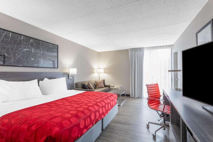 Imagen de la habitación del Hotel Ramada by Wyndham Hartford North / Bradley Airport. Foto 7