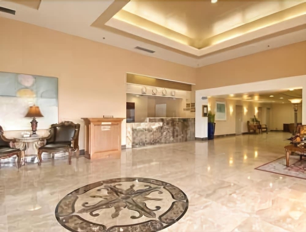 Imagen de los interiores del Hotel Ramada by Wyndham Hawthorne/LA Stadium. Foto 14