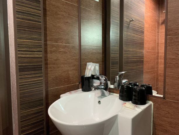 Imagen de la habitación del Hotel Ramada by Wyndham Hong Kong Grand. Foto 13