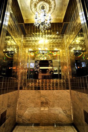 Imagen de los interiores del Hotel Ramada by Wyndham Hong Kong Grand. Foto 19