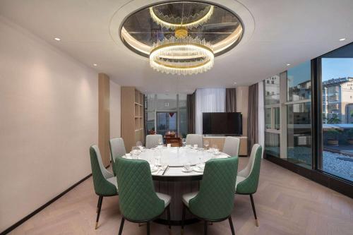 Imagen general del Hotel Ramada by Wyndham Honghe Kaiyuan. Foto 7