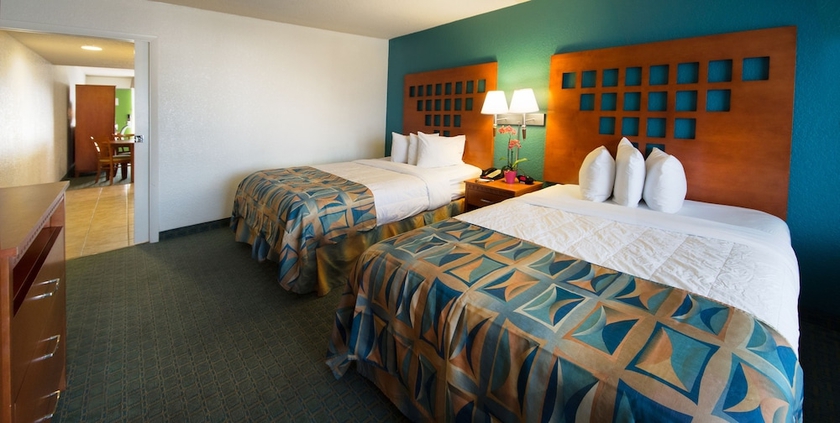 Imagen de la habitación del Hotel Ramada by Wyndham Hotel and Water Park. Foto 11