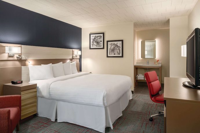 Imagen de la habitación del Hotel Ramada by Wyndham Indiana. Foto 2