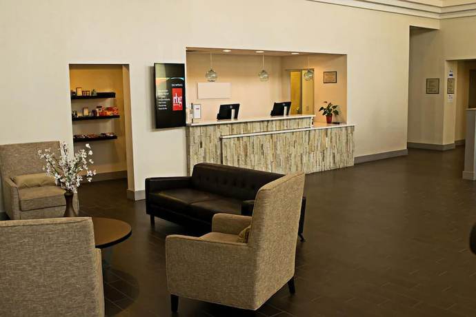 Imagen de los interiores del Hotel Ramada by Wyndham Indiana. Foto 7