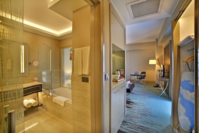 Imagen de la habitación del Hotel Ramada by Wyndham Iskenderun. Foto 9