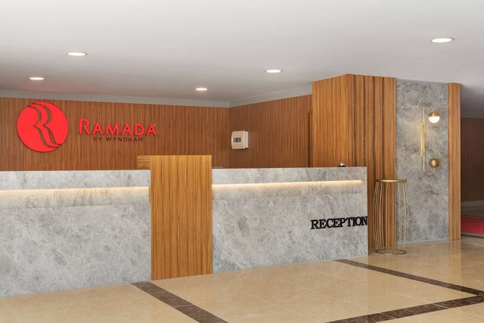 Imagen de los interiores del Hotel Ramada by Wyndham Istanbul Sile. Foto 11