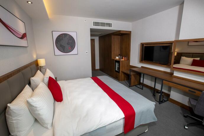 Imagen de la habitación del Hotel Ramada by Wyndham Izmir Aliaga. Foto 26