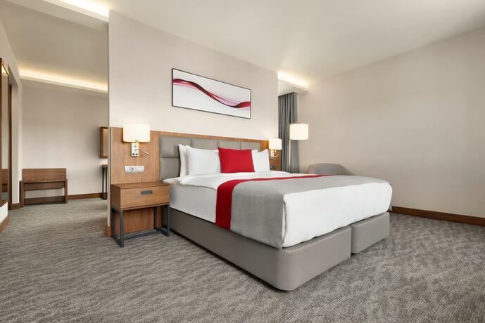 Imagen de la habitación del Hotel Ramada by Wyndham Izmir Aliaga. Foto 32