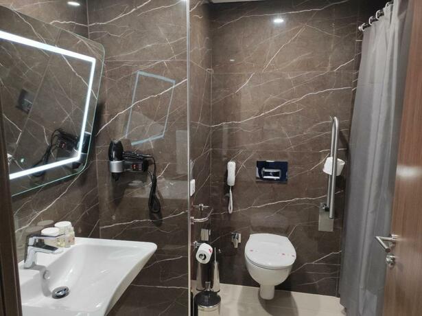 Imagen de la habitación del Hotel Ramada by Wyndham Izmir Aliaga. Foto 36