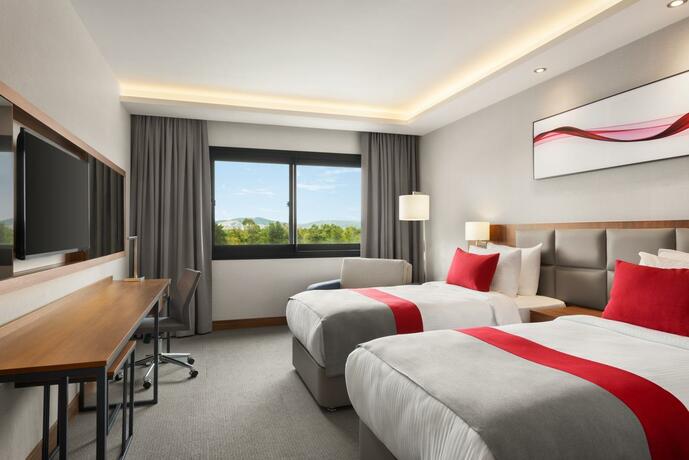 Imagen de la habitación del Hotel Ramada by Wyndham Izmir Aliaga. Foto 40