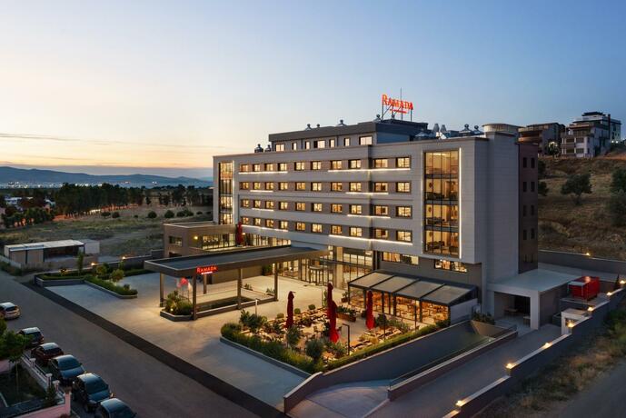 Imagen general del Hotel Ramada by Wyndham Izmir Aliaga. Foto 13
