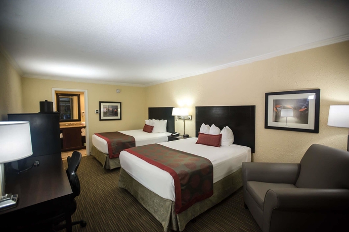 Imagen de la habitación del Hotel Ramada by Wyndham Jacksonville Hotel & Conference Center. Foto 3