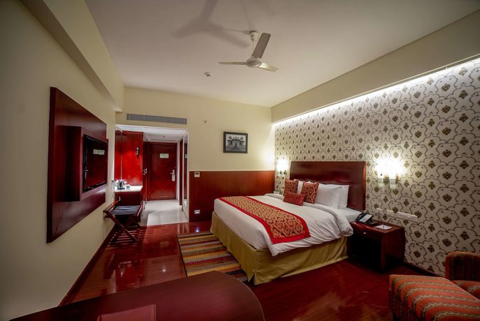 Imagen de la habitación del Hotel Ramada by Wyndham Jaipur Jaisinghpura. Foto 8
