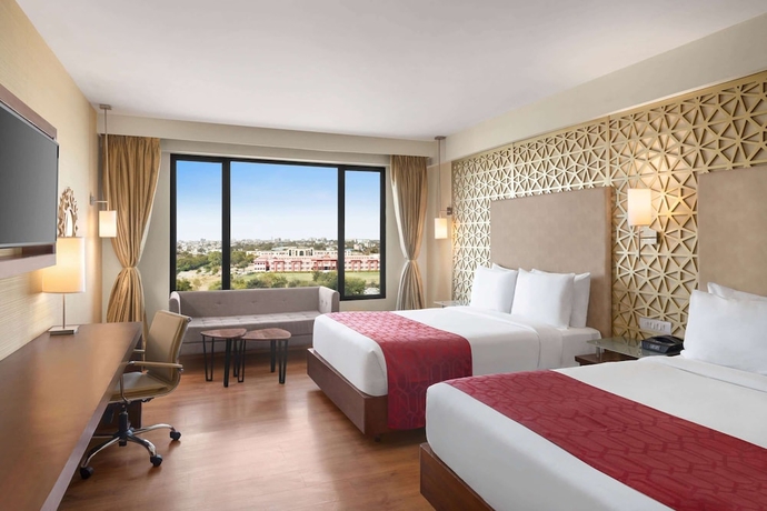 Imagen de la habitación del Hotel Ramada by Wyndham Jaipur North. Foto 2
