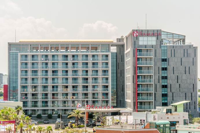 Imagen general del Hotel Ramada by Wyndham Jeju Hamdeok. Foto 1