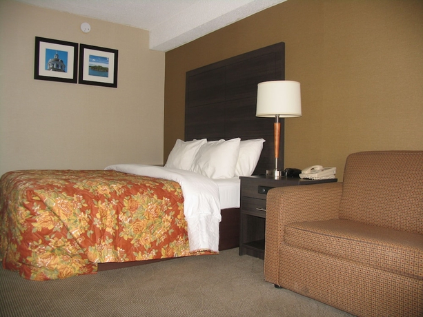 Imagen de la habitación del Hotel Ramada by Wyndham Kingston. Foto 9
