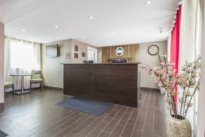 Imagen de los interiores del Hotel Ramada by Wyndham Kingston. Foto 16