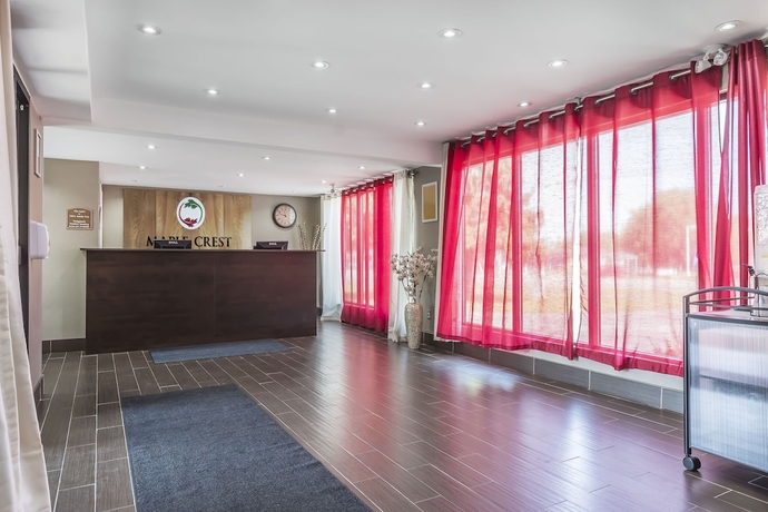 Imagen de los interiores del Hotel Ramada by Wyndham Kingston. Foto 18