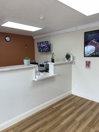 Imagen de los interiores del Hotel Ramada by Wyndham La Verkin Zion National Park. Foto 15