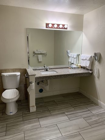 Imagen de la habitación del Hotel Ramada by Wyndham La Verkin Zion National Park. Foto 14