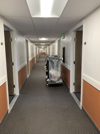 Imagen de los interiores del Hotel Ramada by Wyndham La Verkin Zion National Park. Foto 19