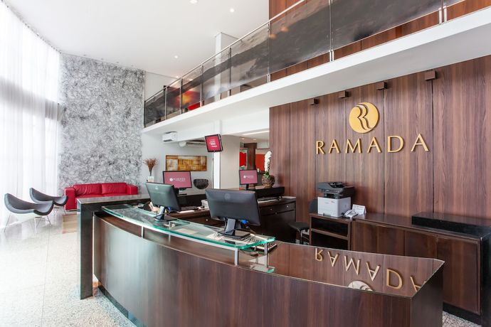 Imagen de los interiores del Hotel Ramada by Wyndham Lagoa Santa INTL Airport Belo Horizonte. Foto 20