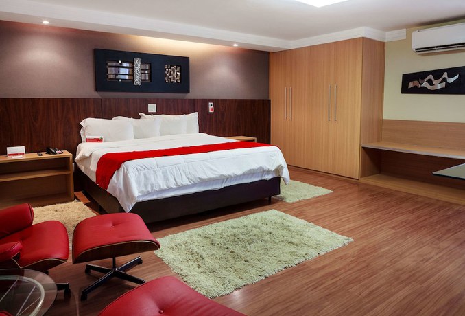 Imagen de la habitación del Hotel Ramada by Wyndham Lagoa Santa INTL Airport Belo Horizonte. Foto 16