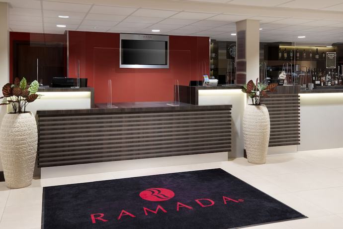 Imagen de los interiores del Hotel Ramada by Wyndham Leeds East. Foto 20