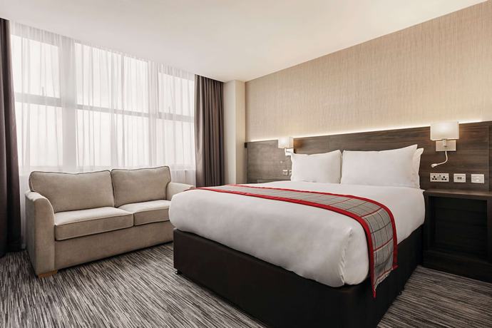 Imagen de la habitación del Hotel Ramada by Wyndham Leeds East. Foto 14