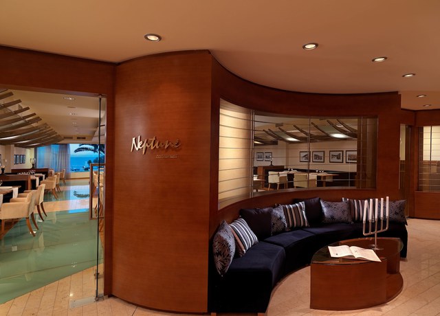 Imagen de los interiores del Hotel Ramada by Wyndham Loutraki Poseidon Resort. Foto 15