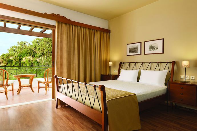 Imagen de la habitación del Hotel Ramada by Wyndham Loutraki Poseidon Resort. Foto 5