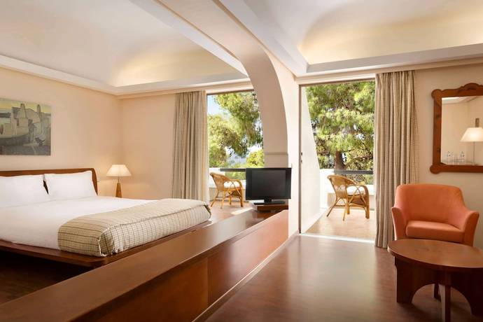 Imagen de la habitación del Hotel Ramada by Wyndham Loutraki Poseidon Resort. Foto 13