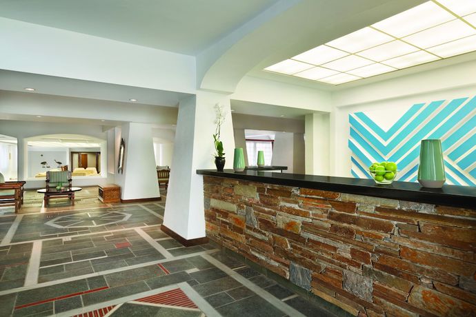Imagen de los interiores del Hotel Ramada by Wyndham Loutraki Poseidon Resort. Foto 16