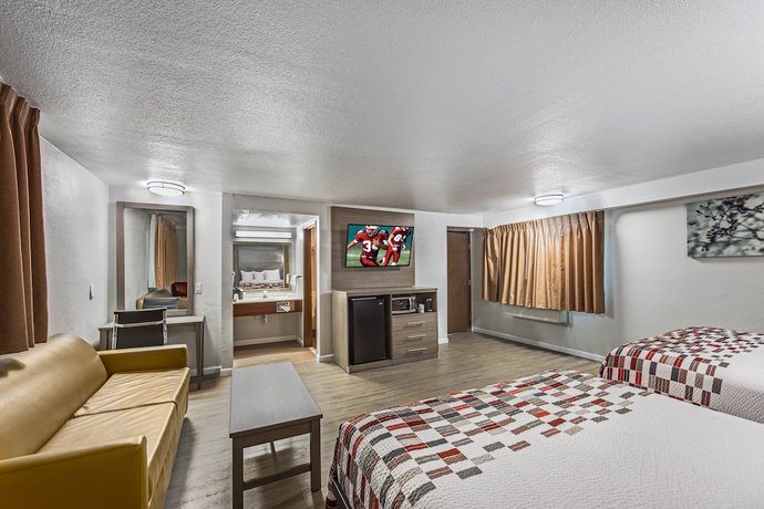 Imagen de la habitación del Hotel Ramada by Wyndham Medford Airport North. Foto 5