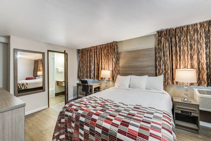 Imagen de la habitación del Hotel Ramada by Wyndham Medford Airport North. Foto 14