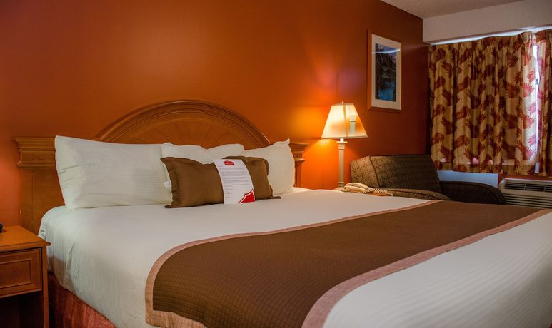 Imagen de la habitación del Hotel Ramada by Wyndham Medicine Hat. Foto 9