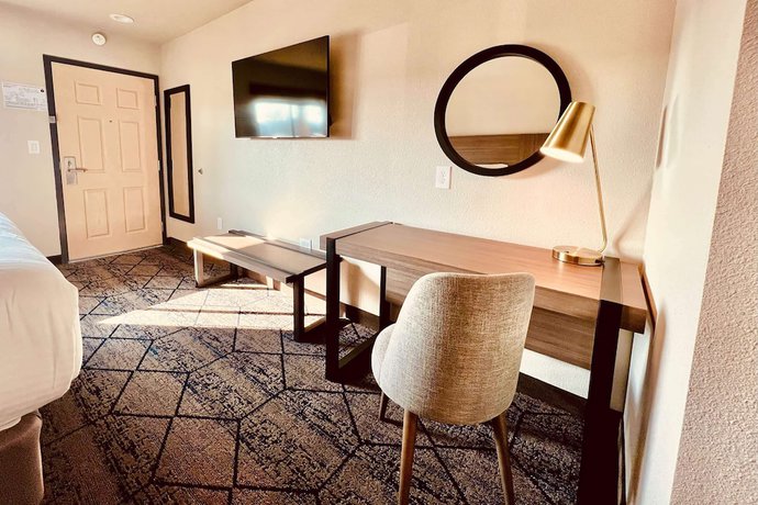 Imagen de la habitación del Hotel Ramada by Wyndham Modesto Yosemite Area. Foto 12