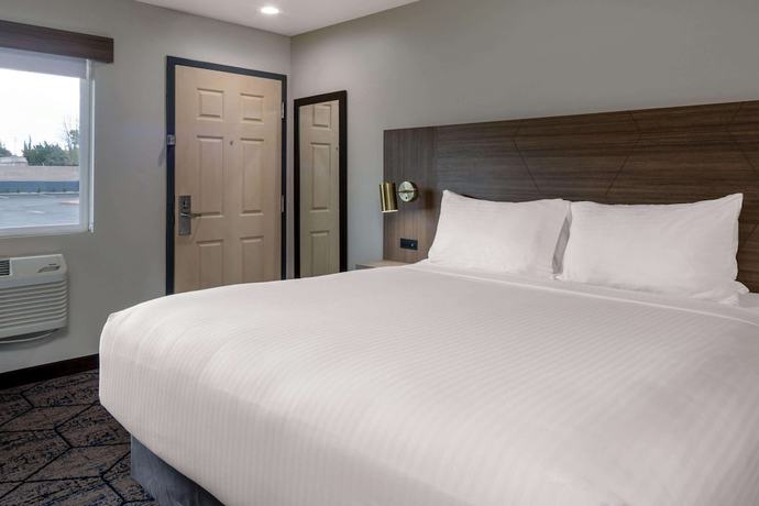 Imagen de la habitación del Hotel Ramada by Wyndham Modesto Yosemite Area. Foto 13