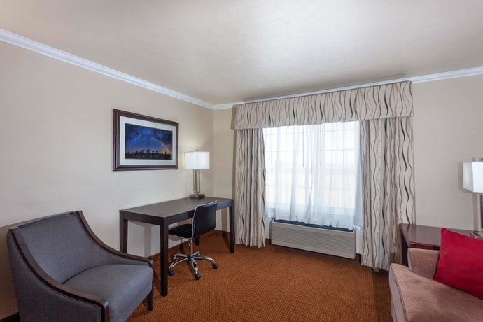 Imagen de la habitación del Hotel Ramada by Wyndham Moses Lake. Foto 11