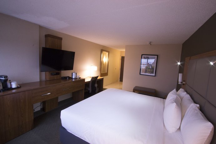 Imagen de la habitación del Hotel Ramada by Wyndham Northern Grand & Conference Centre. Foto 2