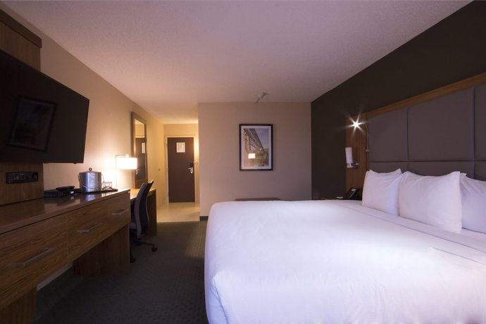 Imagen de la habitación del Hotel Ramada by Wyndham Northern Grand & Conference Centre. Foto 3