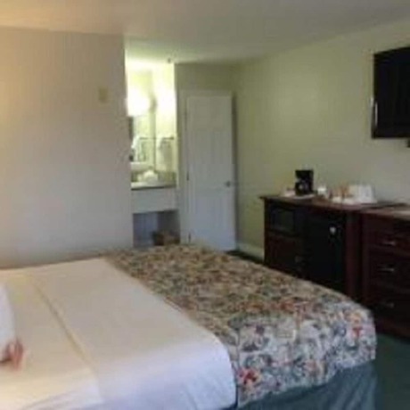 Imagen de la habitación del Hotel Ramada by Wyndham Oceanside. Foto 6