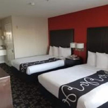 Imagen de la habitación del Hotel Ramada by Wyndham Oceanside. Foto 10