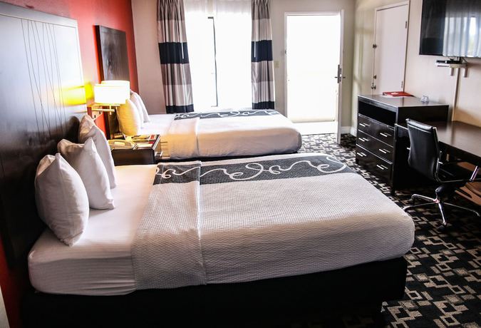 Imagen de la habitación del Hotel Ramada by Wyndham Oceanside. Foto 15