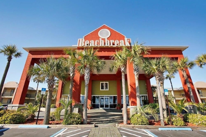 Imagen de los exteriores del Hotel Ramada by Wyndham Panama City Beach / Beachfront. Foto 8