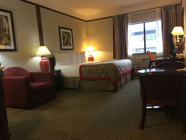 Imagen de la habitación del Hotel Ramada by Wyndham Portland Airport. Foto 10