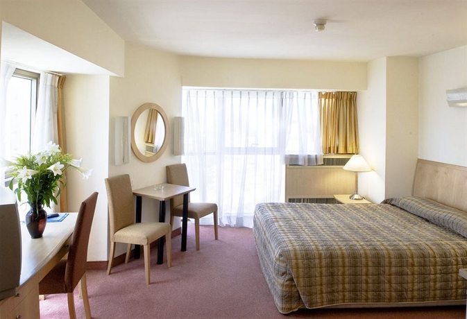 Imagen de la habitación del Hotel Ramada by Wyndham Ramat Gan. Foto 4