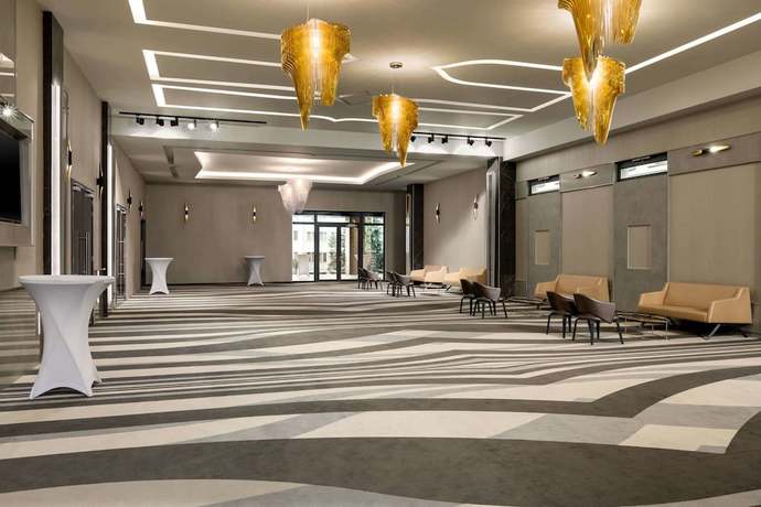 Imagen de los interiores del Hotel Ramada by Wyndham Ramnicu Valcea. Foto 14