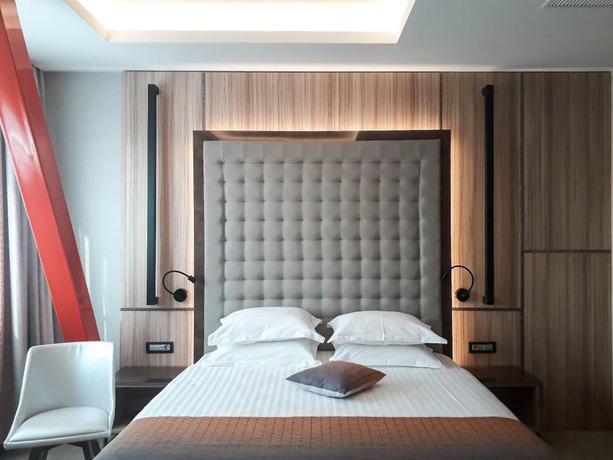 Imagen de la habitación del Hotel Ramada by Wyndham Ramnicu Valcea. Foto 8