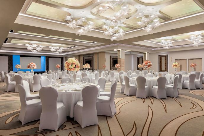 Imagen de los interiores del Hotel Ramada by Wyndham Ramnicu Valcea. Foto 20